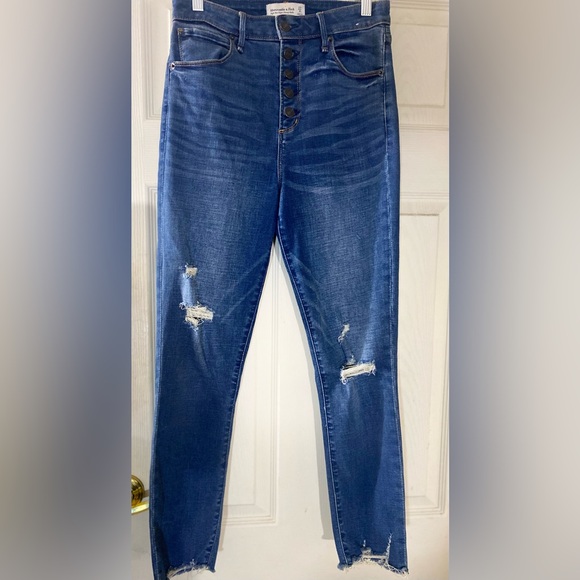 💙GREAT CONDITION | Abercrombie & Fitch | Size 4R - Picture 6 of 17
